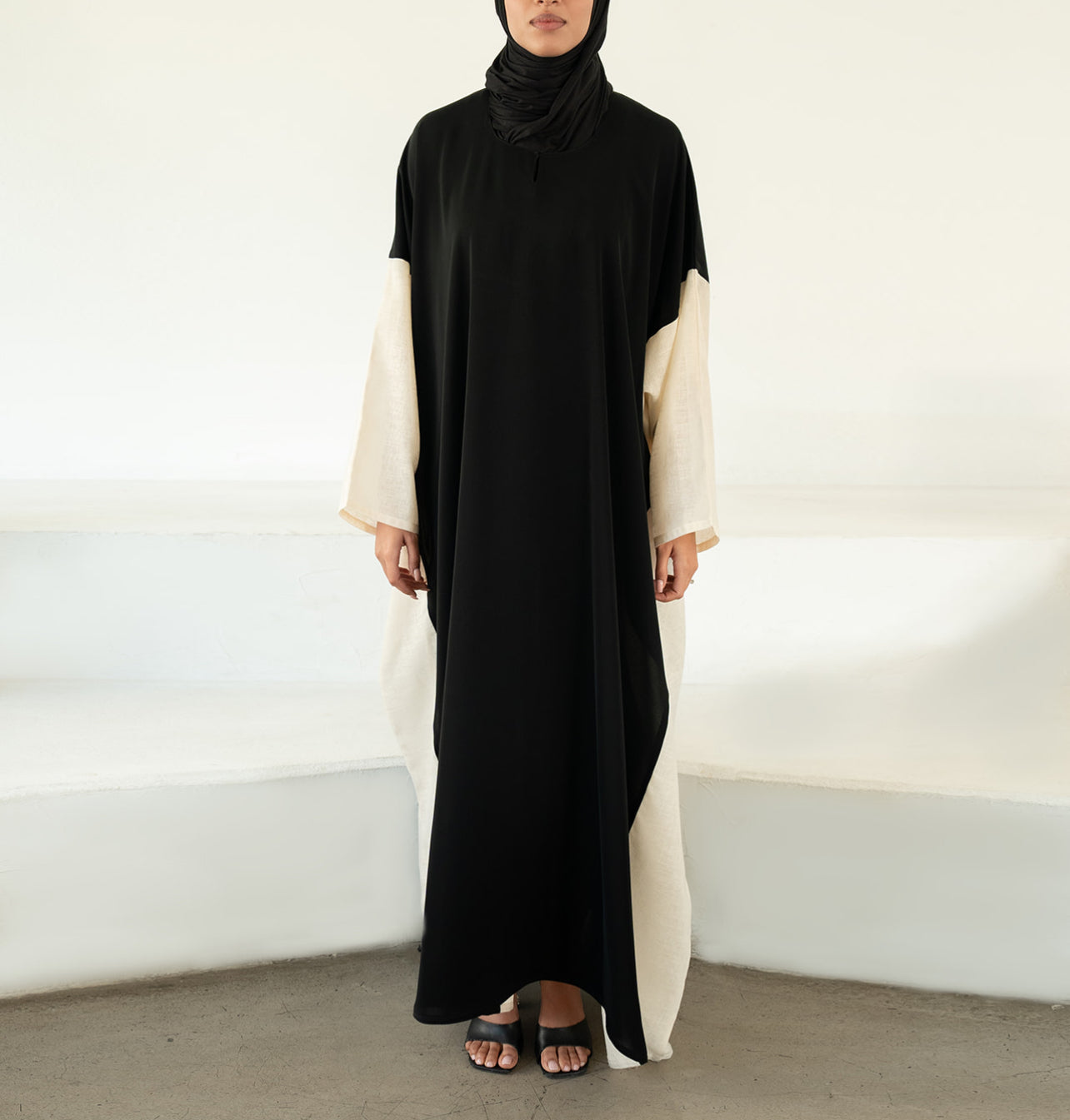 Abaya Leena